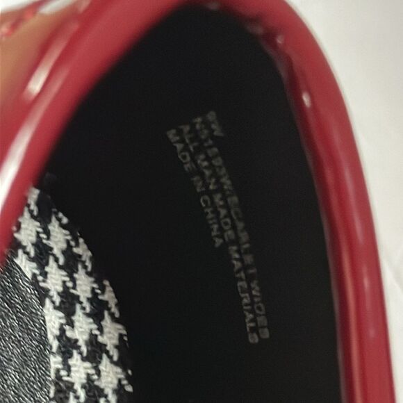 Seychelles Red Patent Leather Mules with Gold Accent - Picture 7 of 7